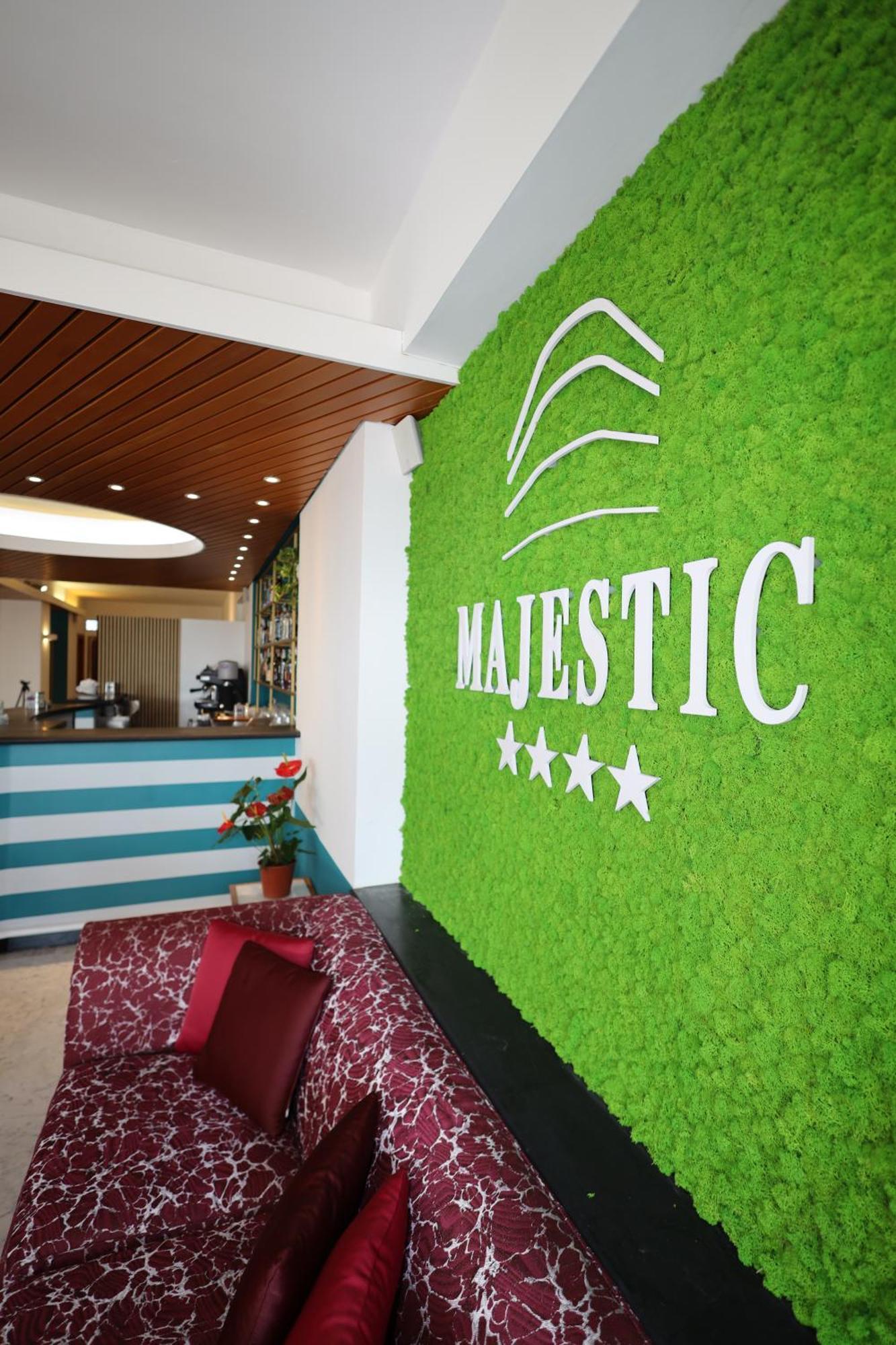 Hotel Majestic By Lvg Hotel Collection Алассіо Екстер'єр фото